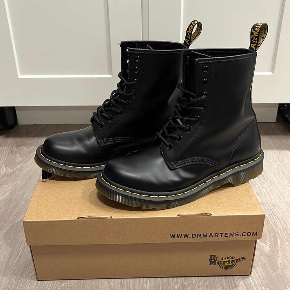 Dr. Martens 1460 Smooth Leather Boots